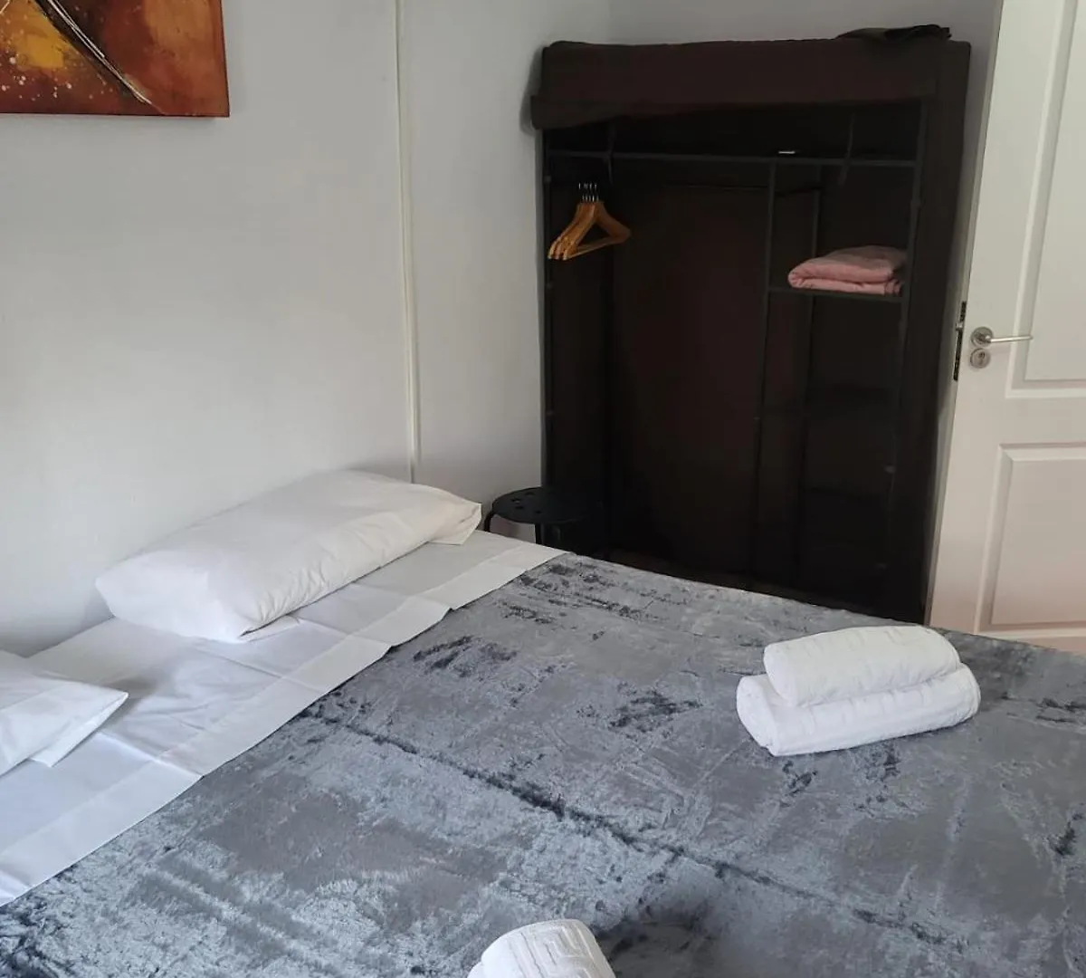 בית אירוח ארונה Captain Morgan House