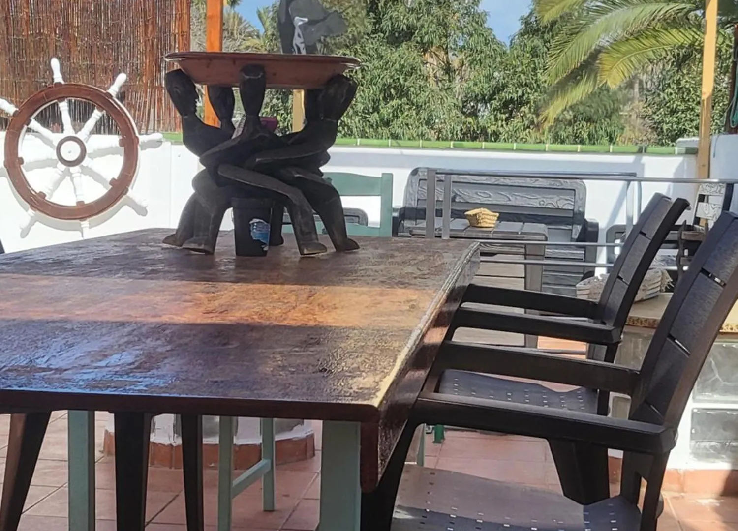 ארונה Captain Morgan House 0*,